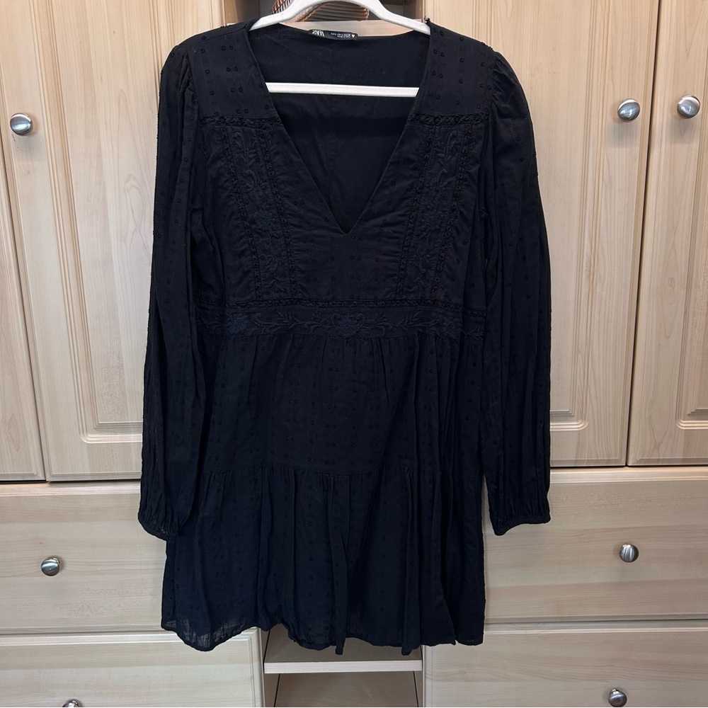 Zara Eyelet Dress Embroidered Black Large V Neck